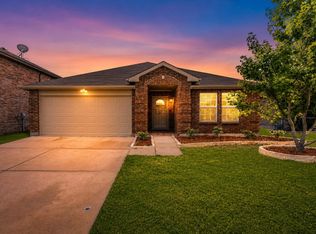 1744 Trego Dr, Justin, TX 76247