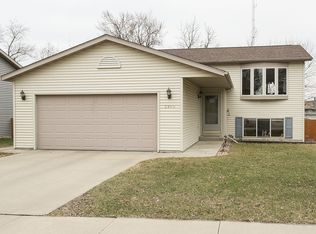 3910 Strathmore Ln SE, Rochester, MN 55904