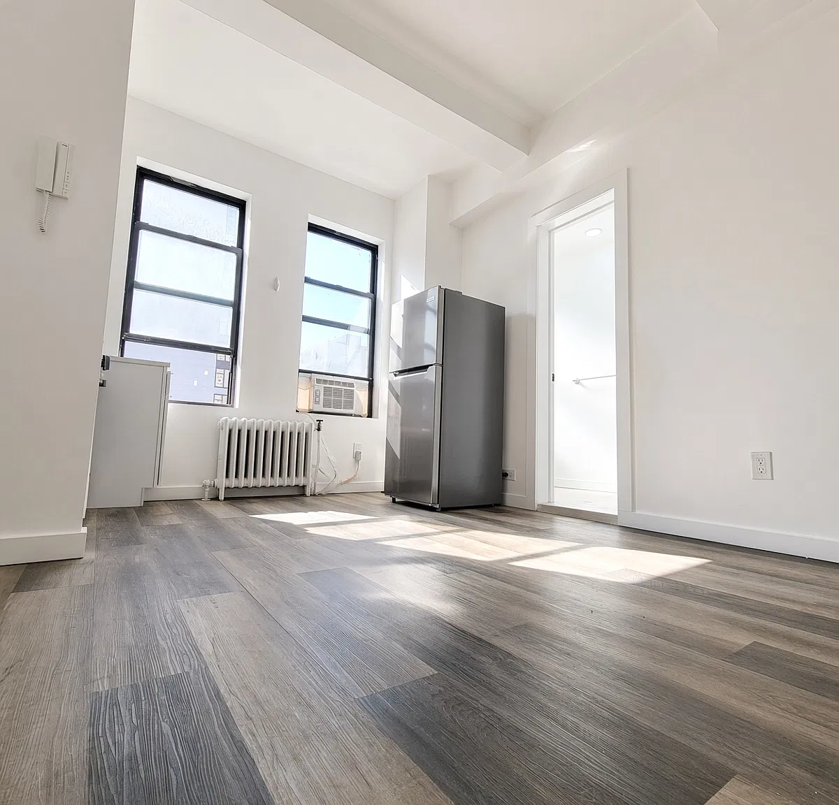 201 East 35th Street — Photo 1