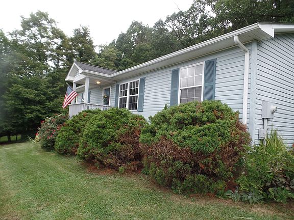 5th image of 620 Cedar Hill Dr