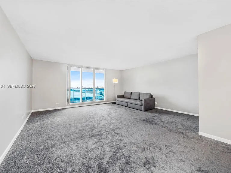 2301 Collins Ave #1030 — Photo 9