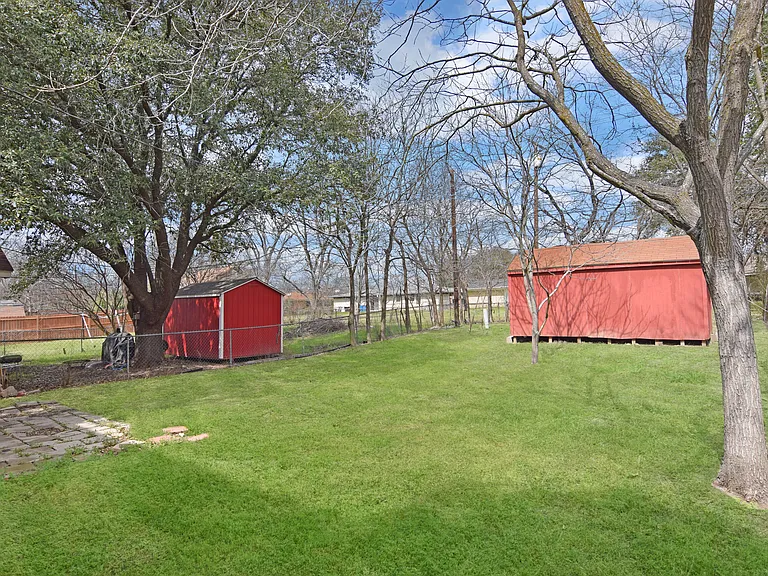 2518 Skyline Dr — Photo 20