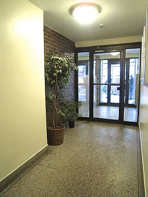 Rented by City Connections Realty | media 33