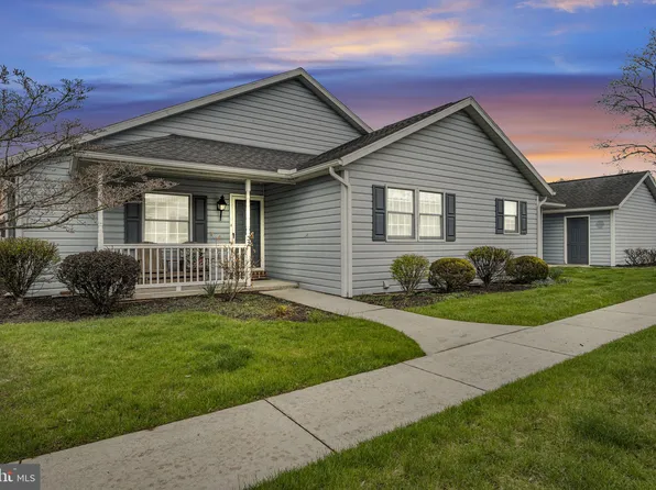 32 Strawberry Dr, Carlisle, PA 17013