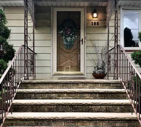 3rd image of 198 Banta Ave