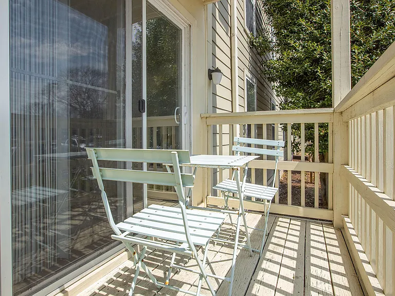 Chase Cove Apartments — Photo 68
