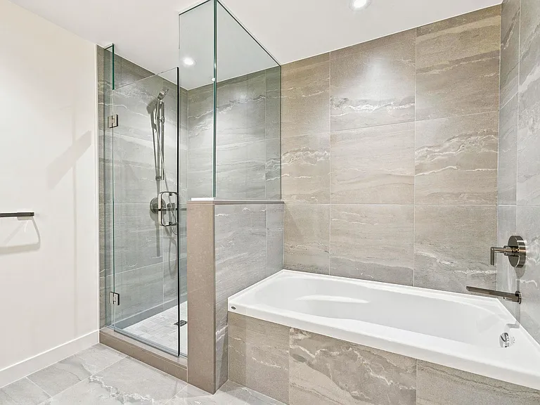 785 Harbour Ave #301 — Photo 9