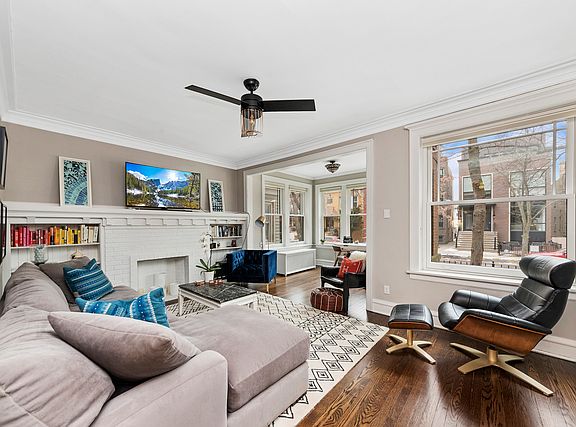 3rd image of 1439 W Catalpa Ave #1W