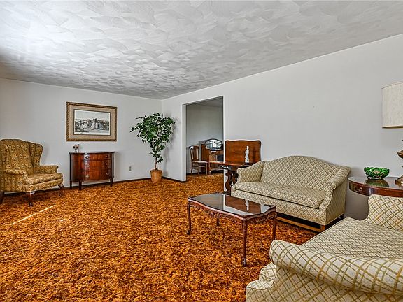 4th image of 110 Weaver Dr