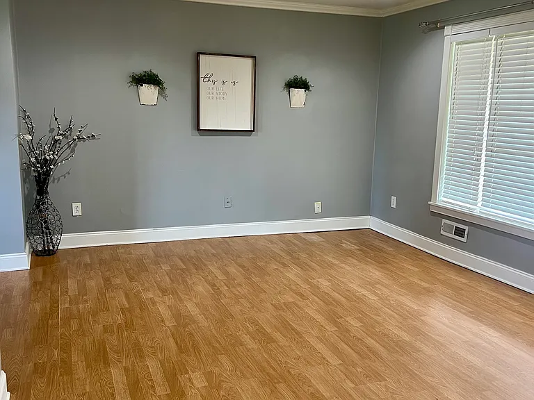 2132 Fremont Dr — Photo 3