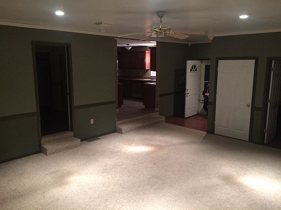 4th image of 1101 Hartman Ln