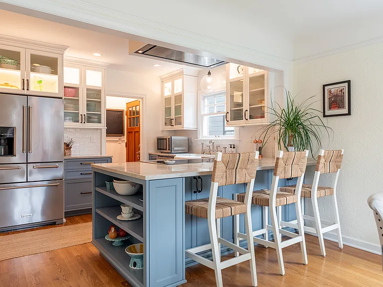 7514 E Green Lake Dr N — Photo 15