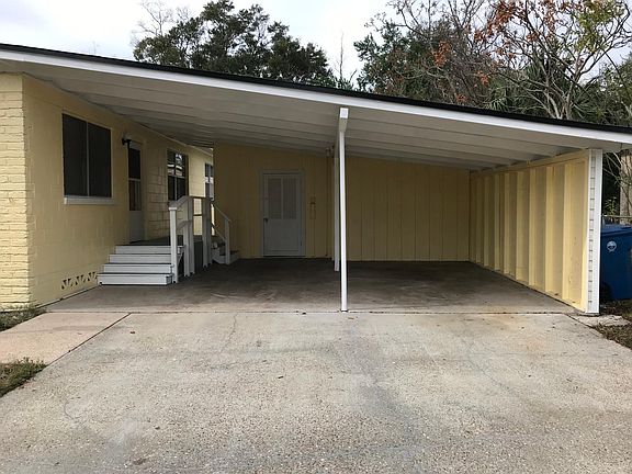Double carport w/storage