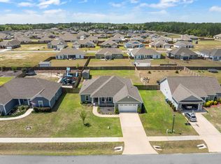 44 Stillmont Dr, Crawfordville, FL 32327