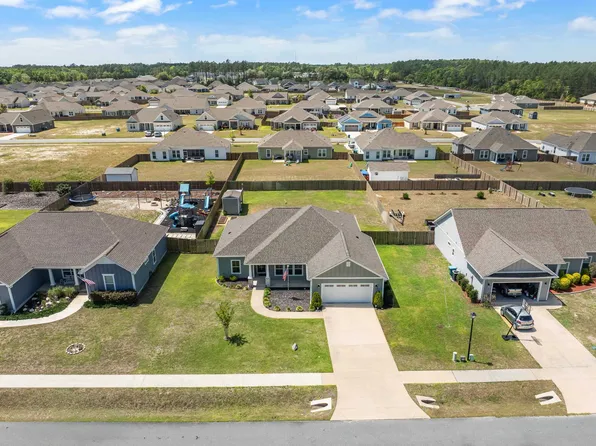 44 Stillmont Dr, Crawfordville, FL 32327