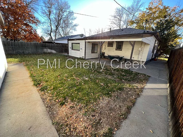 1772 S Garfield St — Photo 30