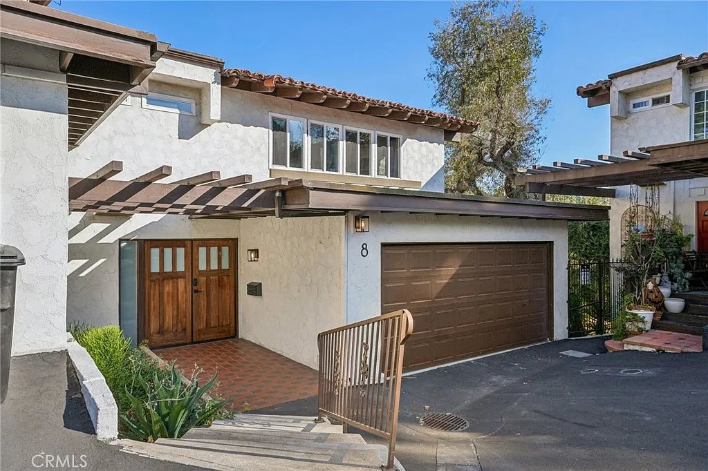 4 bed, 2.5 bath, 1754 sqft, $7,895 — Photo 3