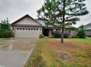 1715 Penny St, Conway, AR 72034