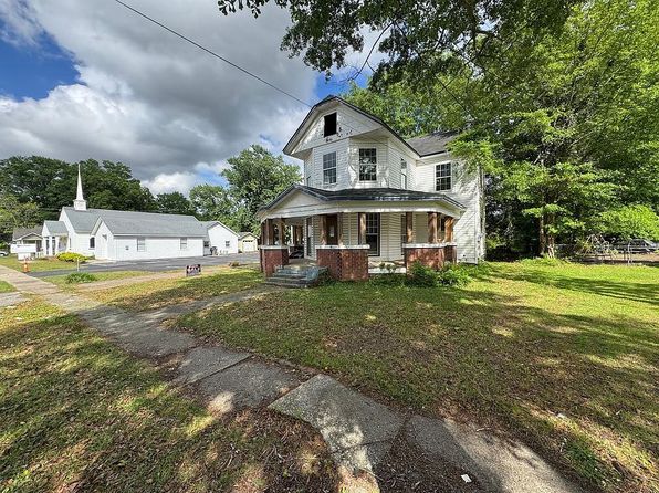 406 N Webb St
