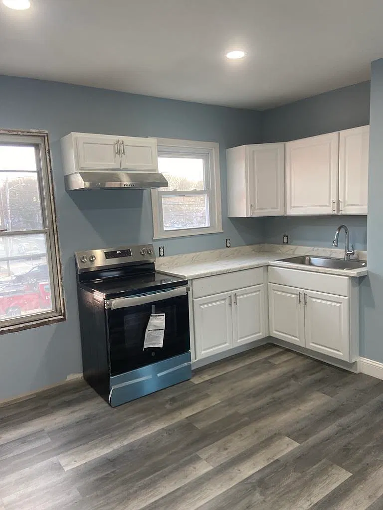 2 bed, 1700 sqft, $1,800 — Photo 3