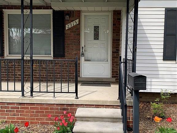 3rd image of 2915 Ferris Ave