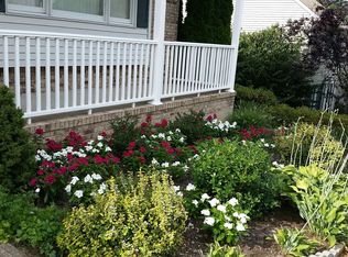 1 Kelly Dr, Succasunna, NJ 07876