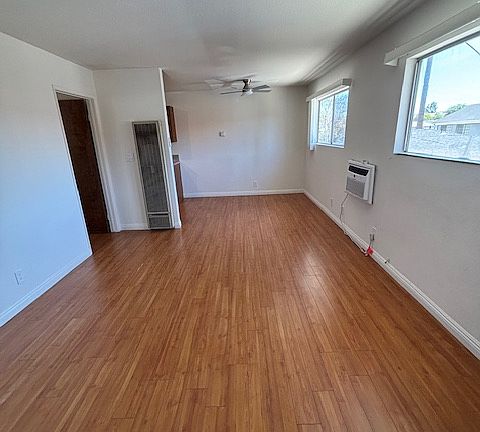 5th image of 1901 Scott Rd #D