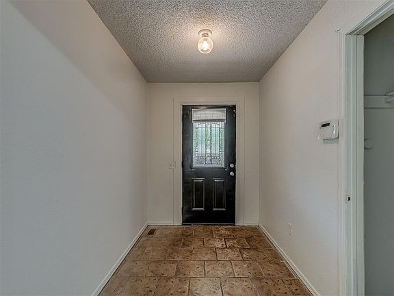 3rd image of 1101 Lapwing Rd