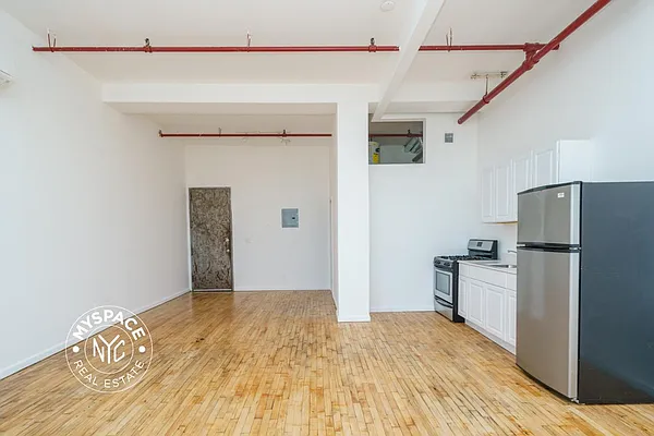 Rented by MySpaceNYC | media 15
