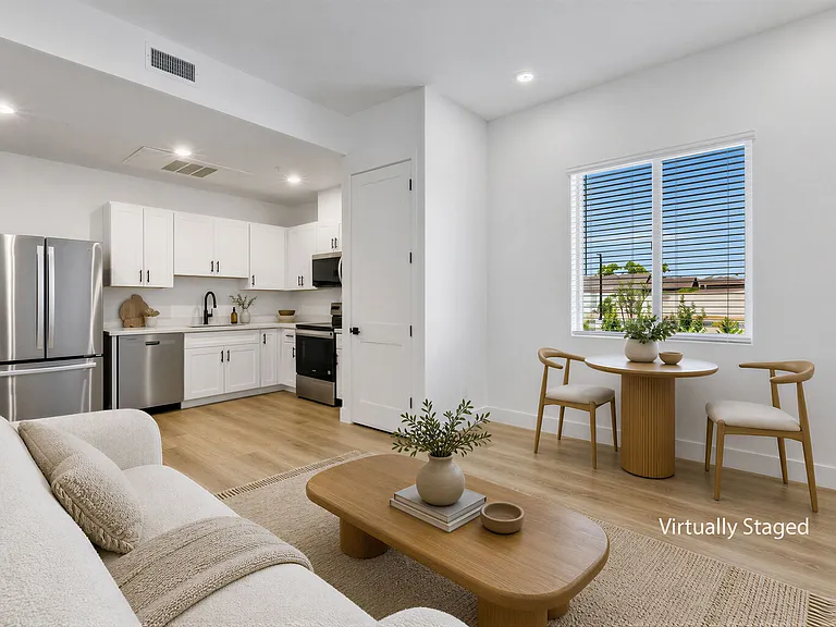1580 W Garfield St — Photo 23