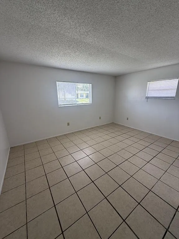 3920 Essex St — Photo 2