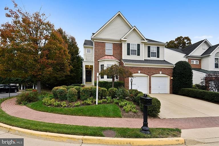 1st image of 9235 Old Beech Ct