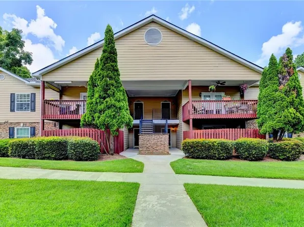 702 Brighton Point, Sandy Springs, GA 30328