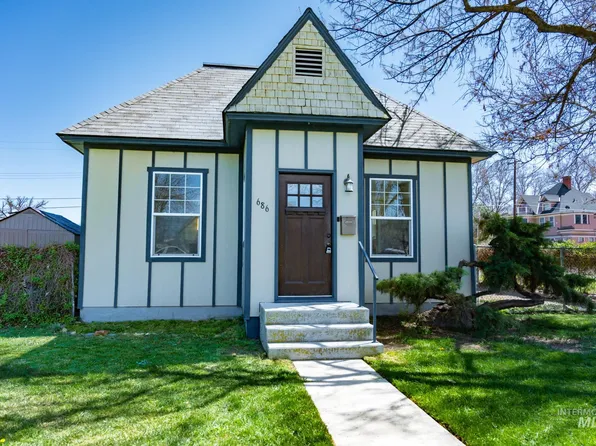 686 SW 3rd St, Ontario, OR 97914