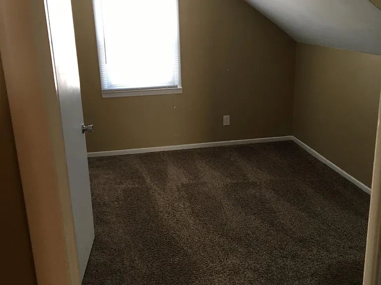 2944 S 9th Pl — Photo 25