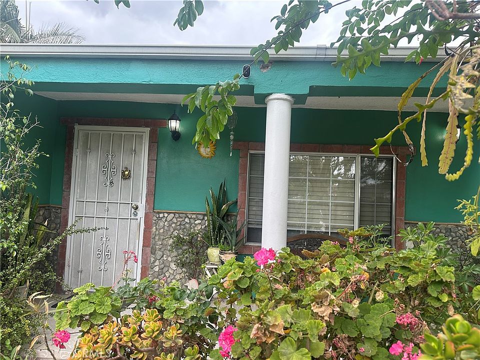 1st image of 2437 Bloomdale St