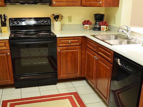 4th image of 235 Atlantis Cir Unit 102