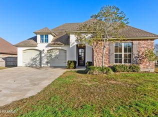 209 Psalm Ct, Youngsville, LA 70592
