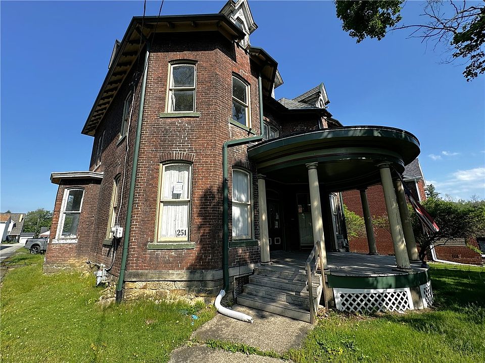 1st image of 251 N Walnut St