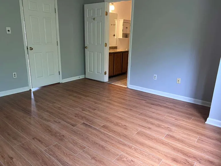6205 Abbottsbury Row — Photo 9