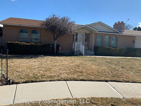 2nd image of 6569 Melrose Cir