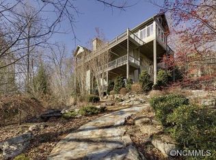 121 Chattooga Run, Hendersonville, NC 28739