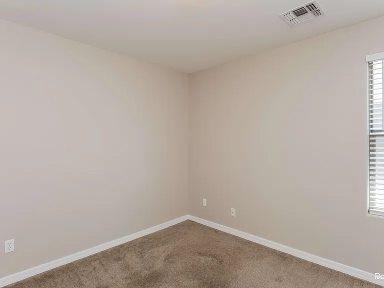 2033 W Green Tree Dr — Photo 10