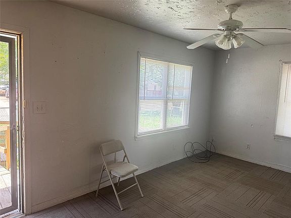5th image of 3516 S Saint Clair Ave