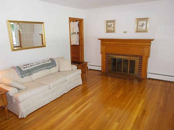 2nd image of 1511 Kathryn Ln