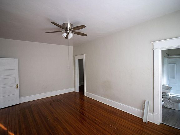 4th image of 114 Highland Ave SW #D