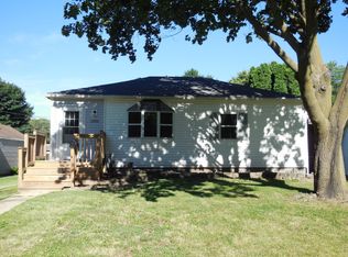 1303 17th Ave, Sterling, IL 61081
