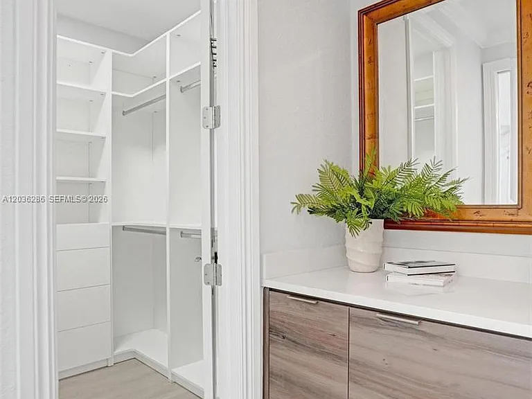 453 SW 5th Ave — Photo 32