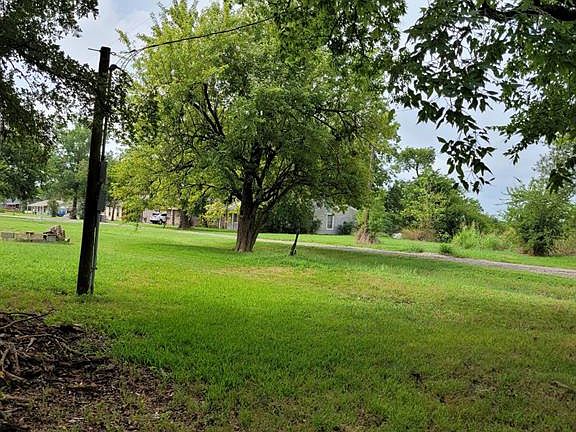 4th image of 207 S Grand Ave Lot 5