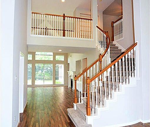 3rd image of 1409 Cambridge Dr